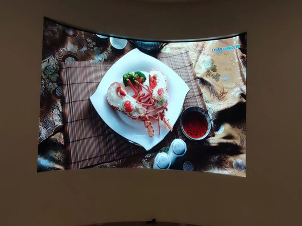 城中室内P2.5弧形LED屏